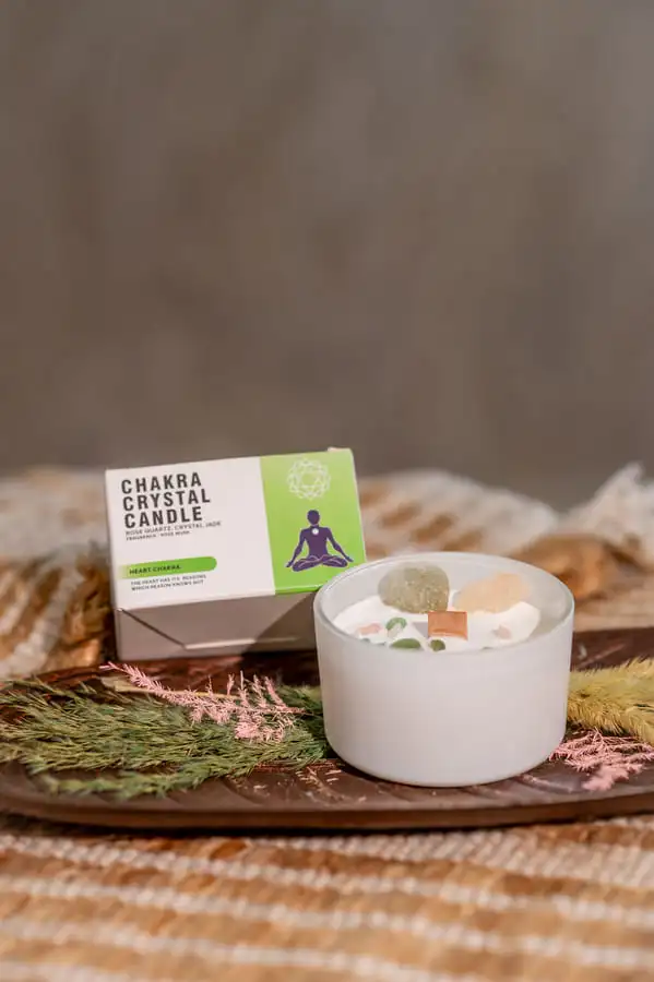 Lumânare parfumată chakra al treilea ochi cu cristale 175 gr