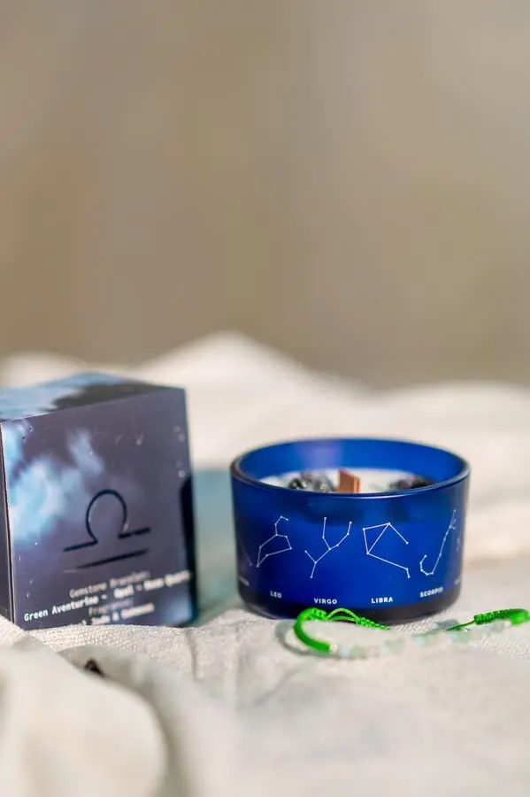Lumânare parfumată cu cristale și brățară Balanță 175 gr 5 Lumânare cu cristale și brățară Balanță 175 gr