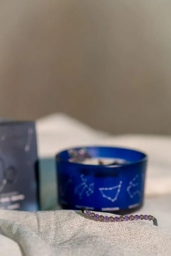 Lumânare parfumată cu cristale și brățară Capricorn 175 gr 7 Lumânare cu cristale și brățară Capricorn 175 gr