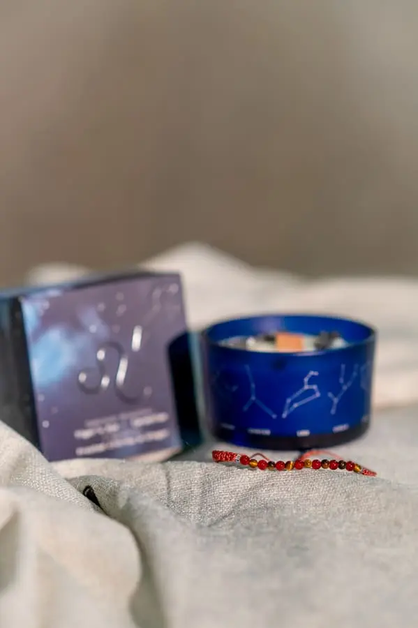 Lumânare cu cristale și brățară Leu 175 gr