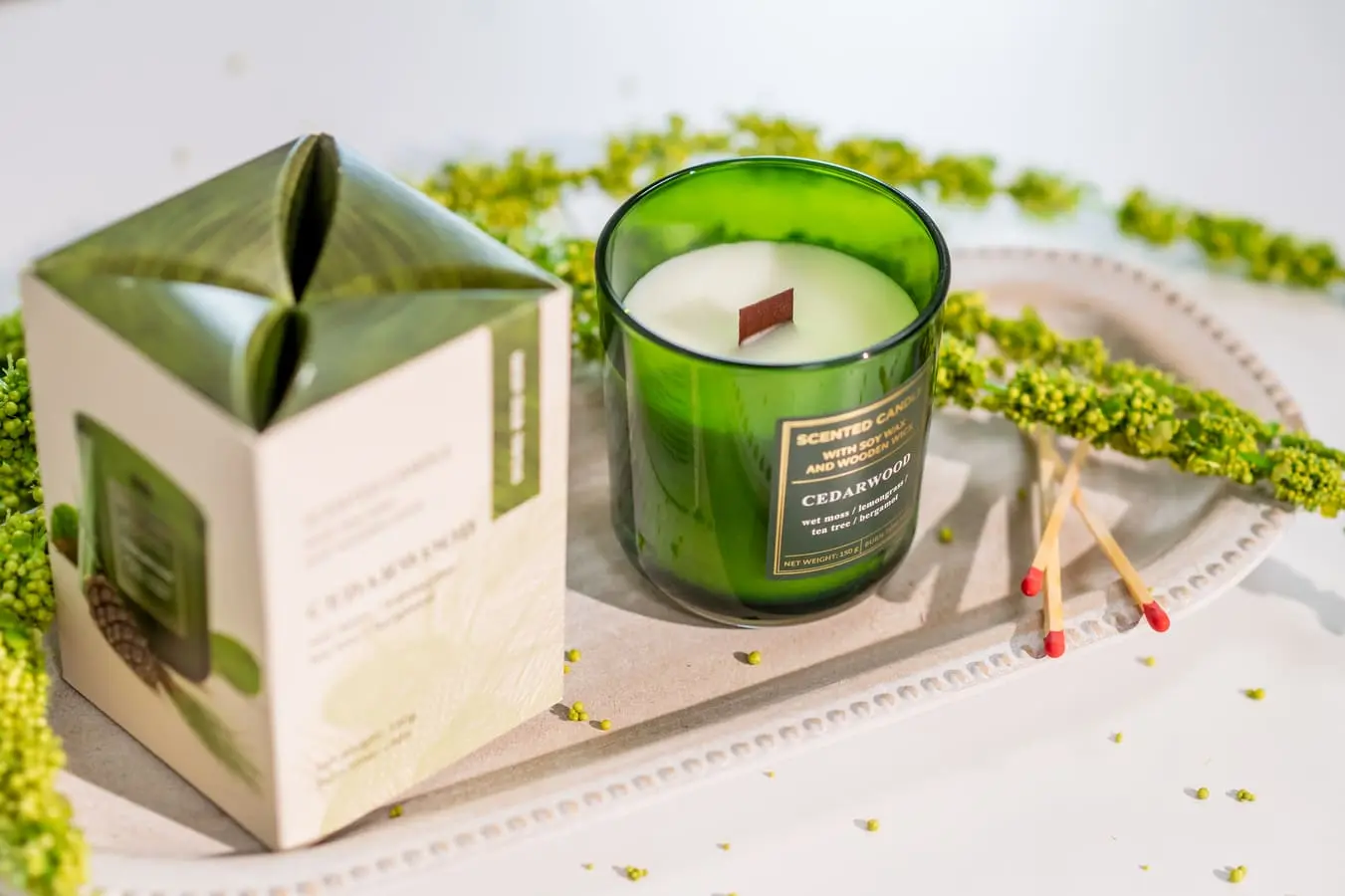 Lumânare parfumată Original Wood Aroma cedarwood 150 gr 8 Lumânare Original Wood Aroma cedarwood 150 gr
