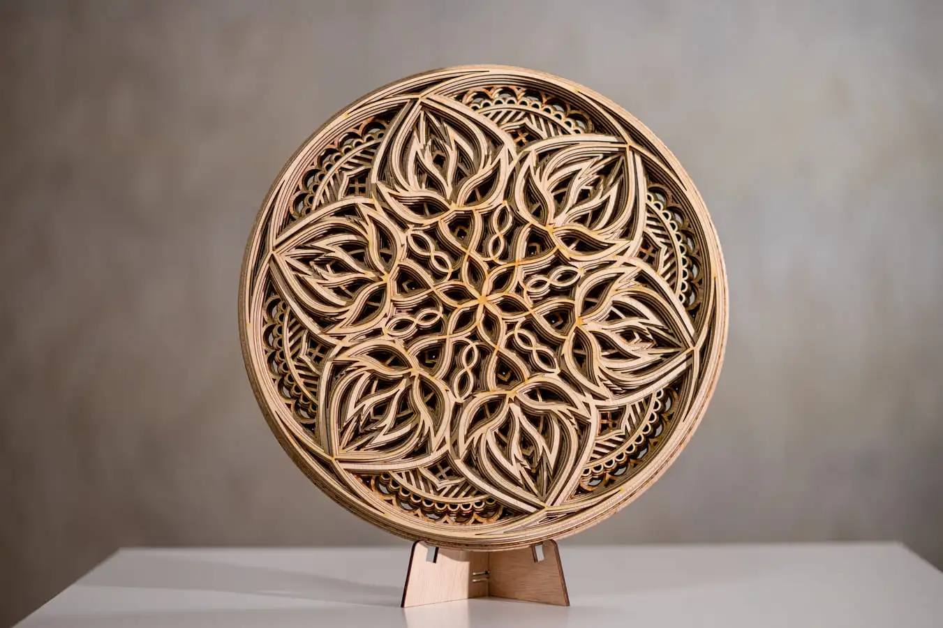 Mandală decor / Tablou decorativ din lemn multistrat Man 25 2 Mandală decor / Tablou decorativ din lemn multistrat Man 25