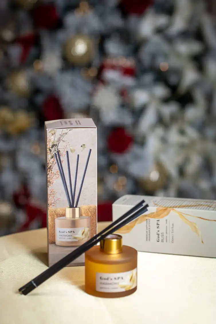 Odorizant Gods Spa – Spa-ul Zeilor Bliss - Fericire 100 ml, aromă floral-ambar caldă, difuzor premium cu bețișoare 1 Odorizant Gods Spa – Spa-ul Zeilor Bliss-Fericire 100 ml, aromă floral-ambar caldă, difuzor premium cu bețișoare